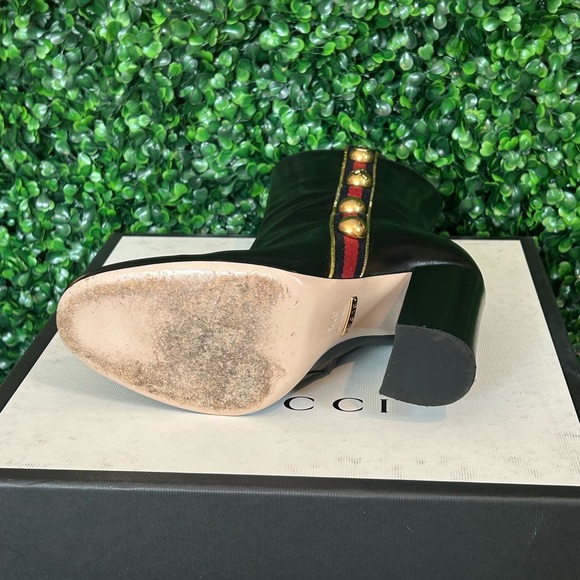 GUCCI BLACK BOOTS….37+(7.5) These boots are classic, love the gold buttons. - Picture 8 of 10